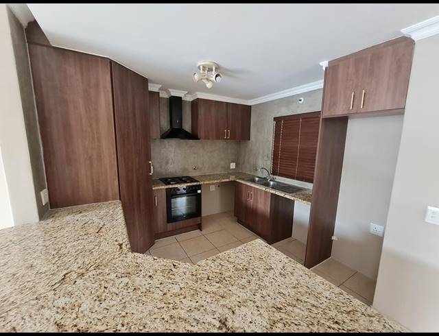 4 BEDROOM APARTMENT FOR SALE IN RIVONIA